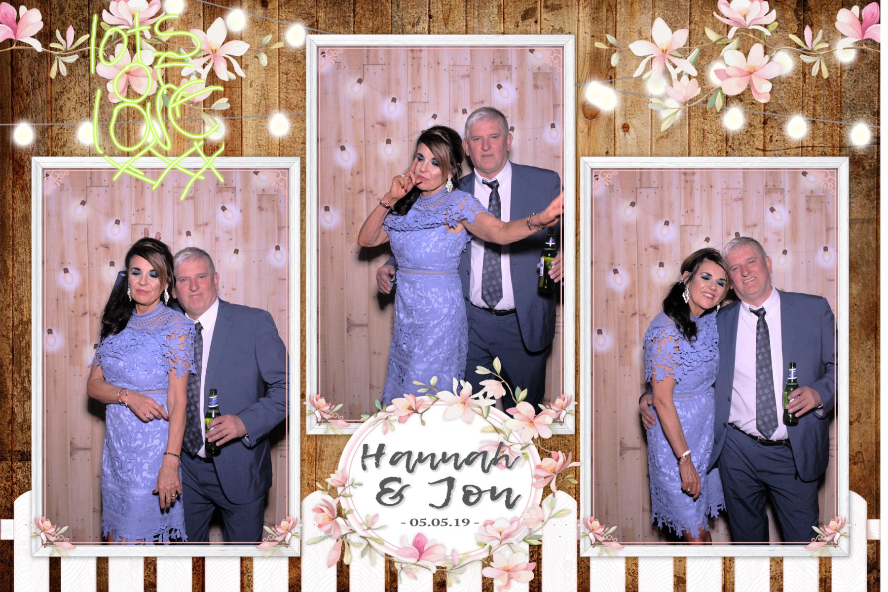 Hannah and Jon | View more photos from the event at gallery.blissbooth.co.uk/u/BlissBooth/Hannah-and-Jon
